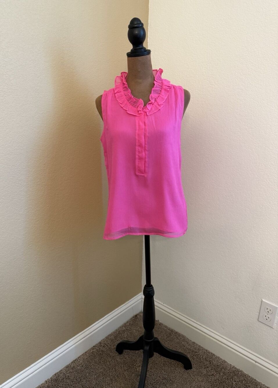 ⁠J.CREW 100% Silk Top Size 0 Hot Pink Ruffle Neck Sleeveless Blouse Tank Chiffon